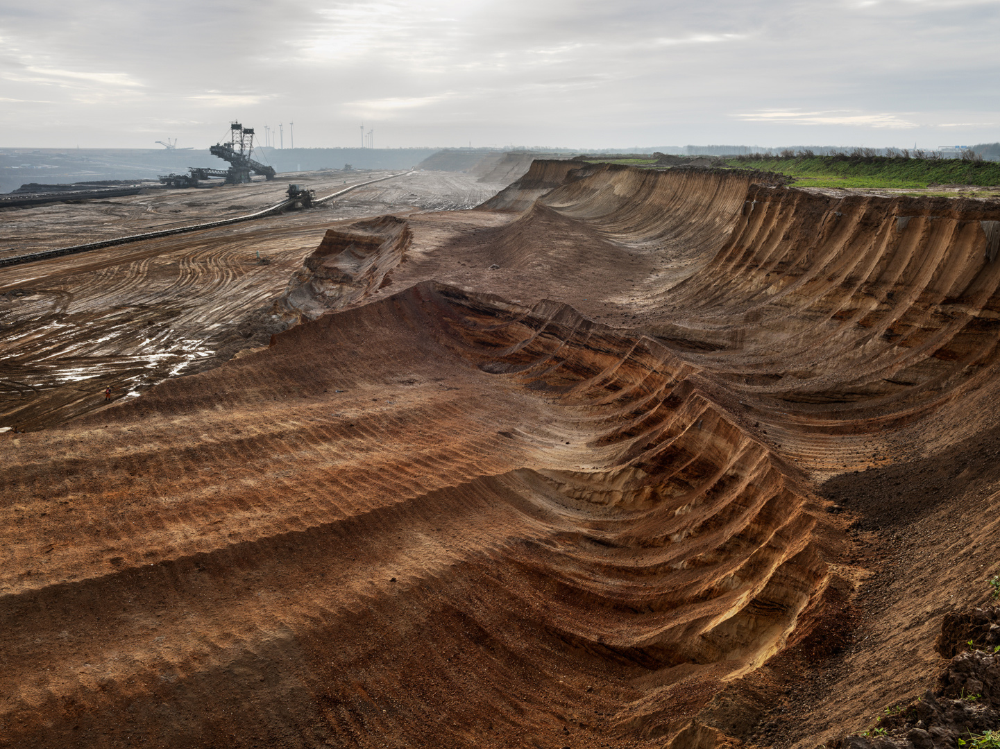 Edward Burtynsky - Robert Koch Gallery - Gallery Artist - Photographer